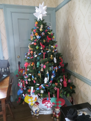 Traditional Norwegian Christmas Tree Decorations
